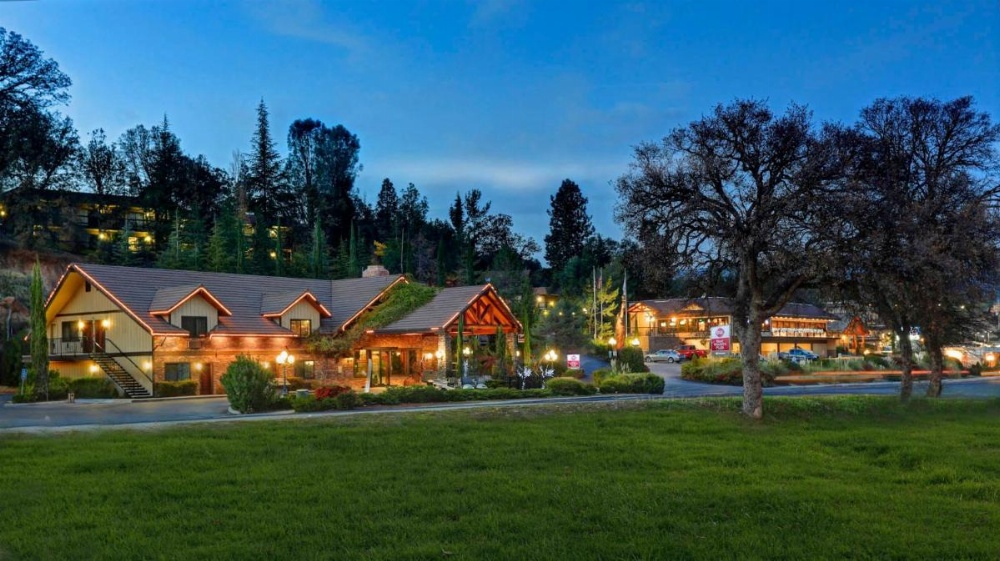 Best Western Plus Yosemite Gateway Inn Main image